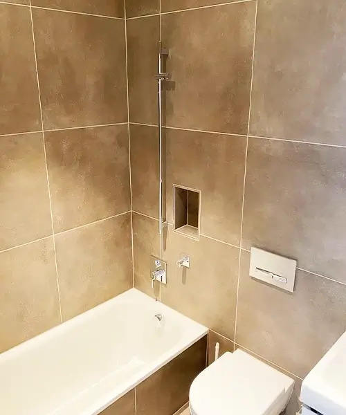 Silikonfugen im Badezimmer erneuern